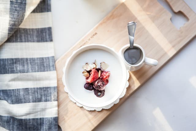 Les 7 Aliments à Emporter pour une Escapade Bien-Être Réussie